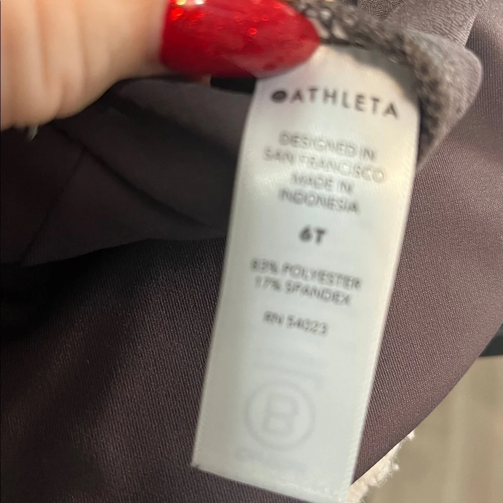Athleta Quest Hybrid Leggings Size 6T Tall Color Shale Side Stash Pockets TALL